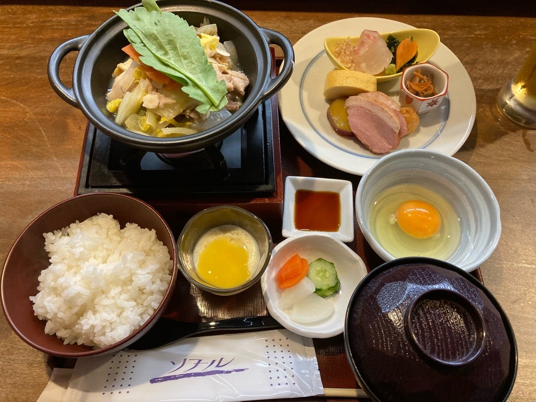 写真:有名な「美酒鍋」のセット